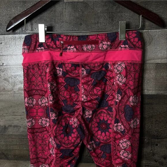 Lululemon Inspire Crop 6 - Picture 7 of 8